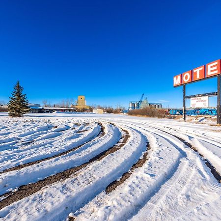 Blue Horse Motel Beiseker エクステリア 写真